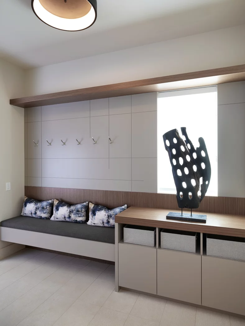 mudroom 114 v1 Web 2200px